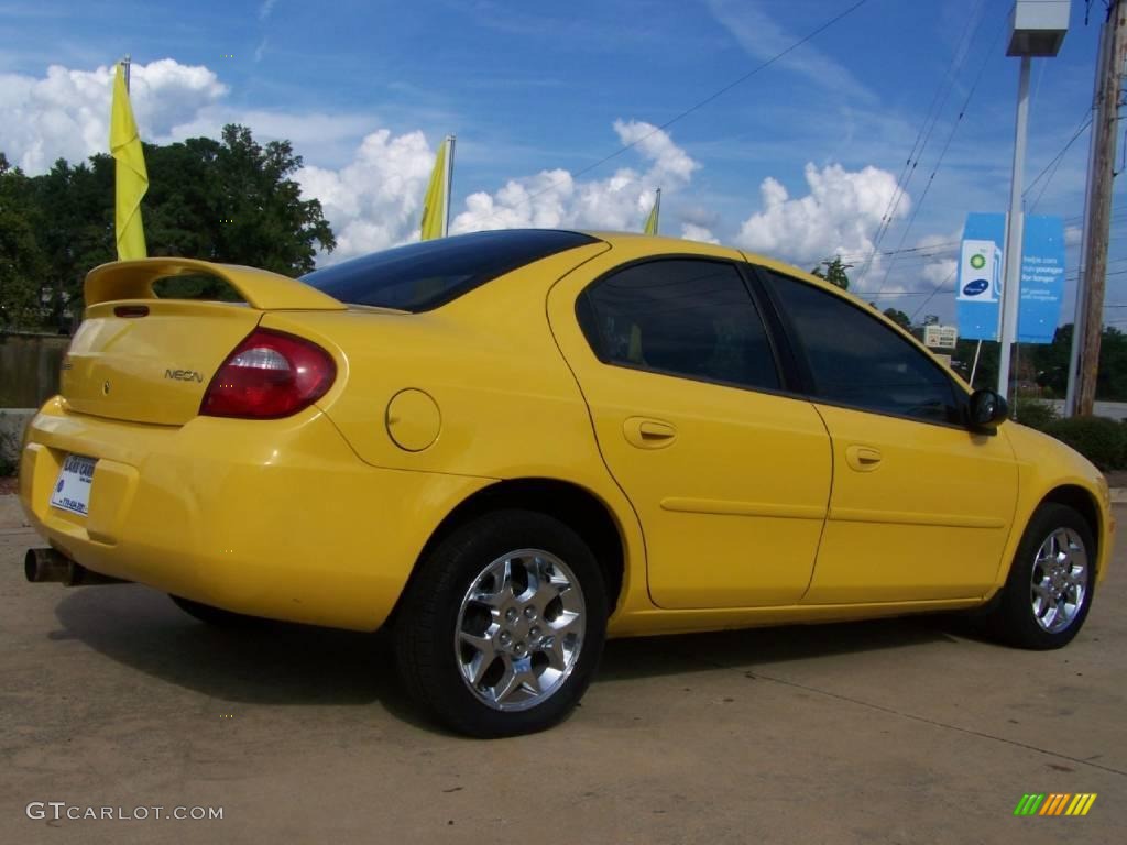 2003 Neon SXT - Solar Yellow / Dark Slate Gray photo #16