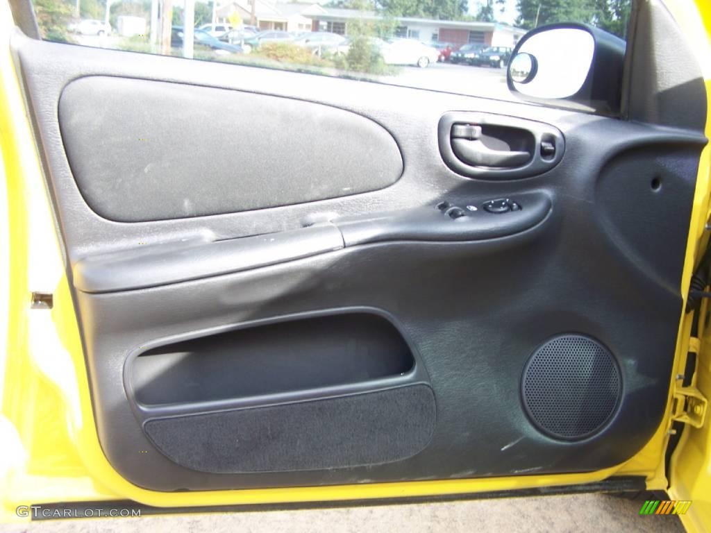 2003 Neon SXT - Solar Yellow / Dark Slate Gray photo #25