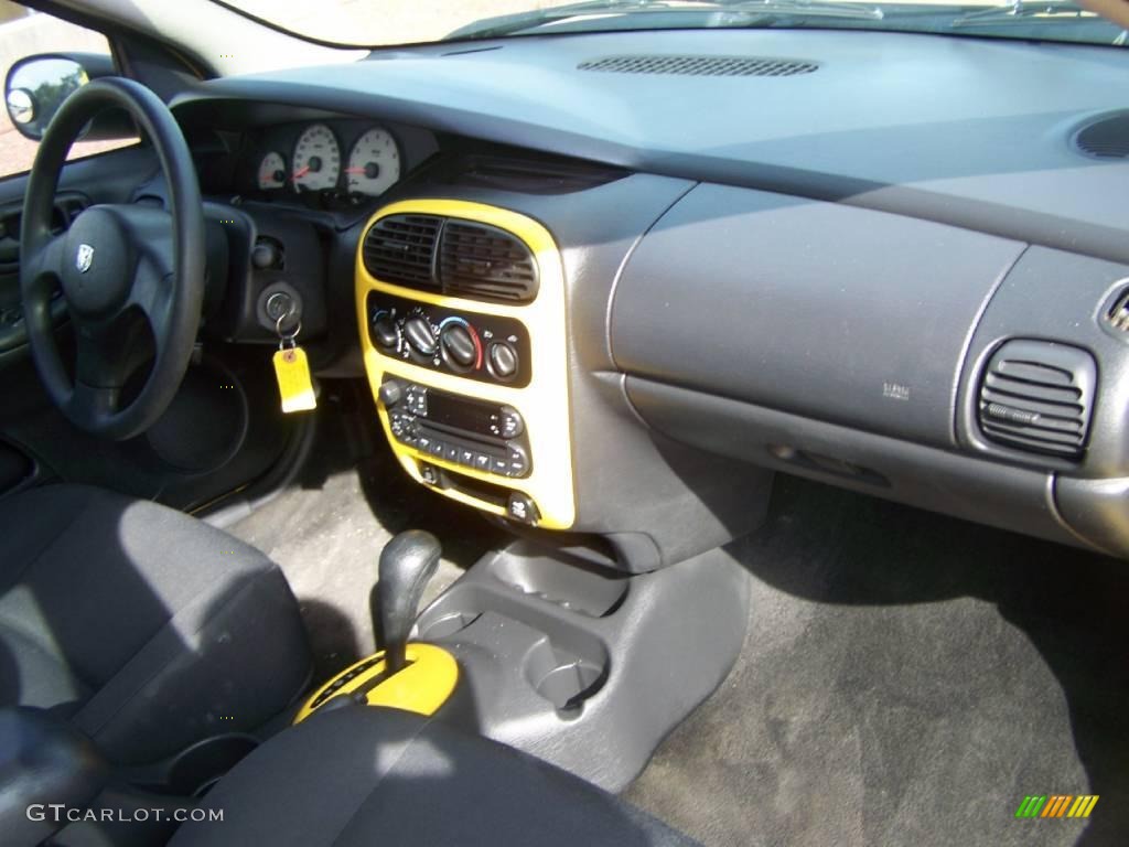 2003 Neon SXT - Solar Yellow / Dark Slate Gray photo #34