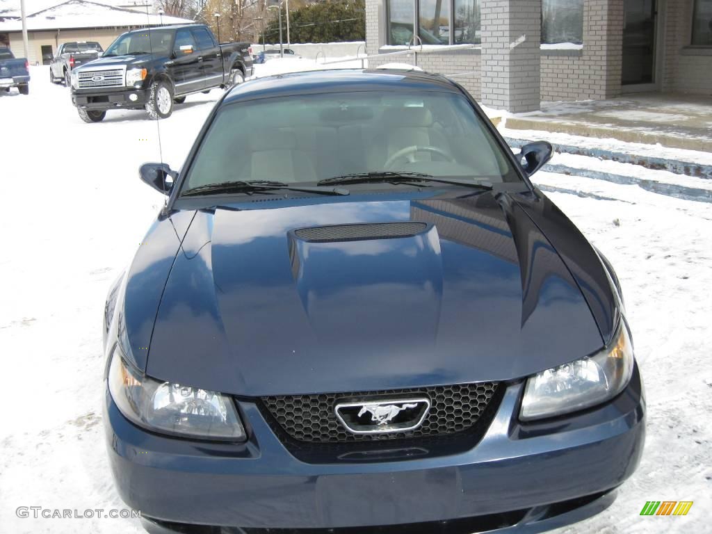 2002 Mustang V6 Coupe - True Blue Metallic / Medium Parchment photo #5