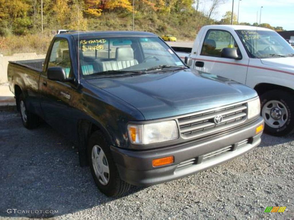 1995 T100 Truck Regular Cab - Evergreen Pearl Metallic / Gray photo #1