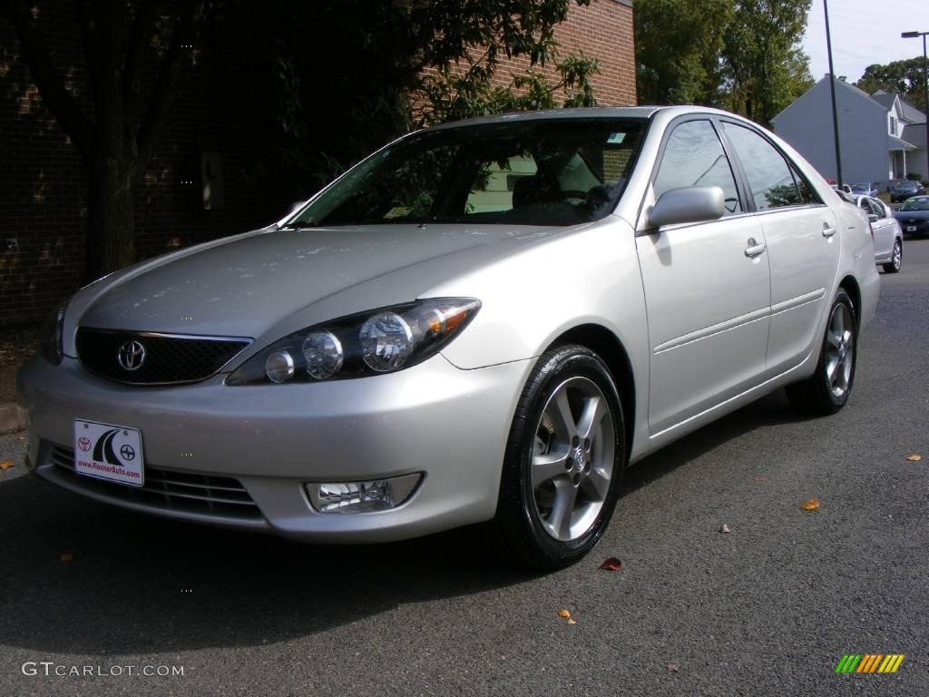 2006 Camry SE V6 - Lunar Mist Metallic / Dark Charcoal photo #1