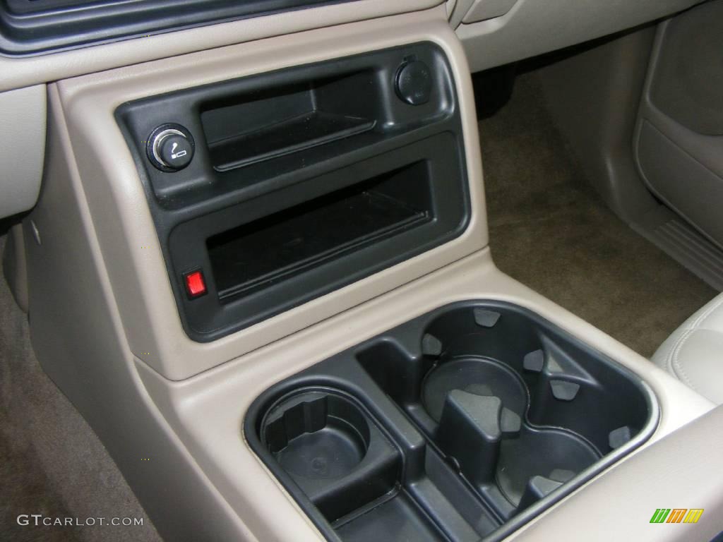 2006 Tahoe Z71 4x4 - Silver Birch Metallic / Tan/Neutral photo #30