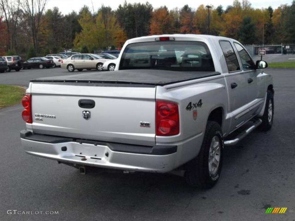 2005 Dakota SLT Quad Cab 4x4 - Bright Silver Metallic / Medium Slate Gray photo #4