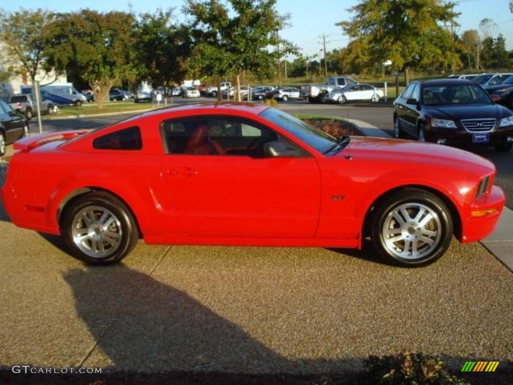 2005 Mustang GT Premium Coupe - Torch Red / Red Leather photo #7