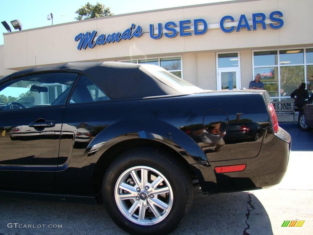 2007 Mustang V6 Premium Convertible - Black / Dark Charcoal photo #21