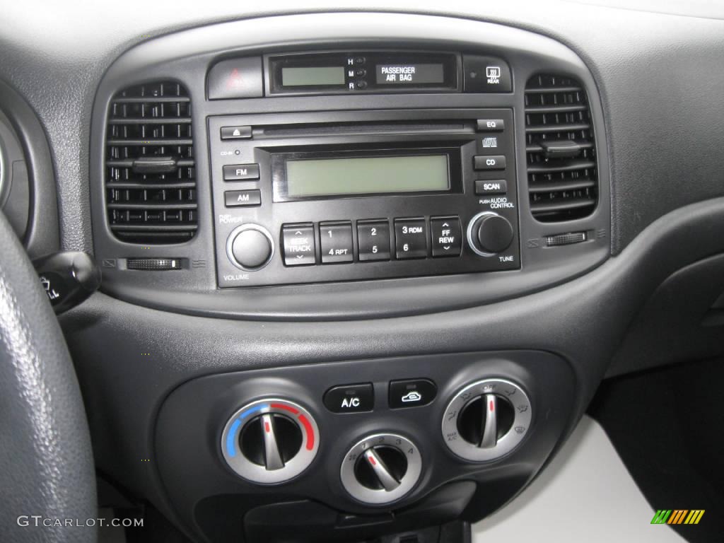 2008 Accent GS Coupe - Apple Green / Black photo #6