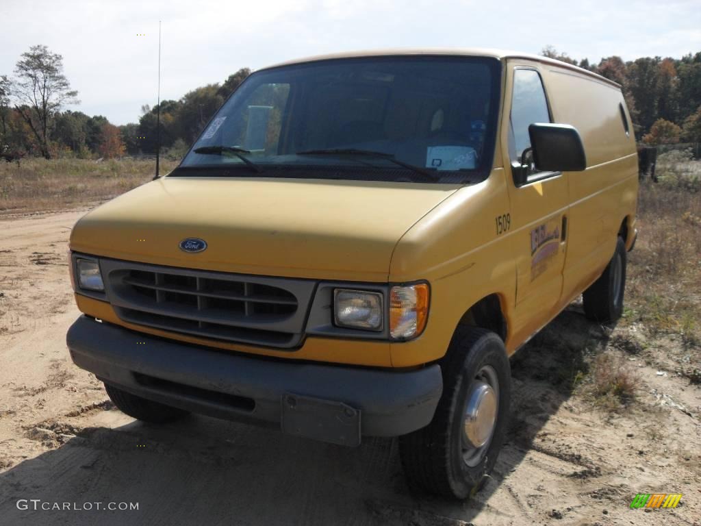 2000 E Series Van E250 Commercial - Yellow / Medium Graphite photo #2