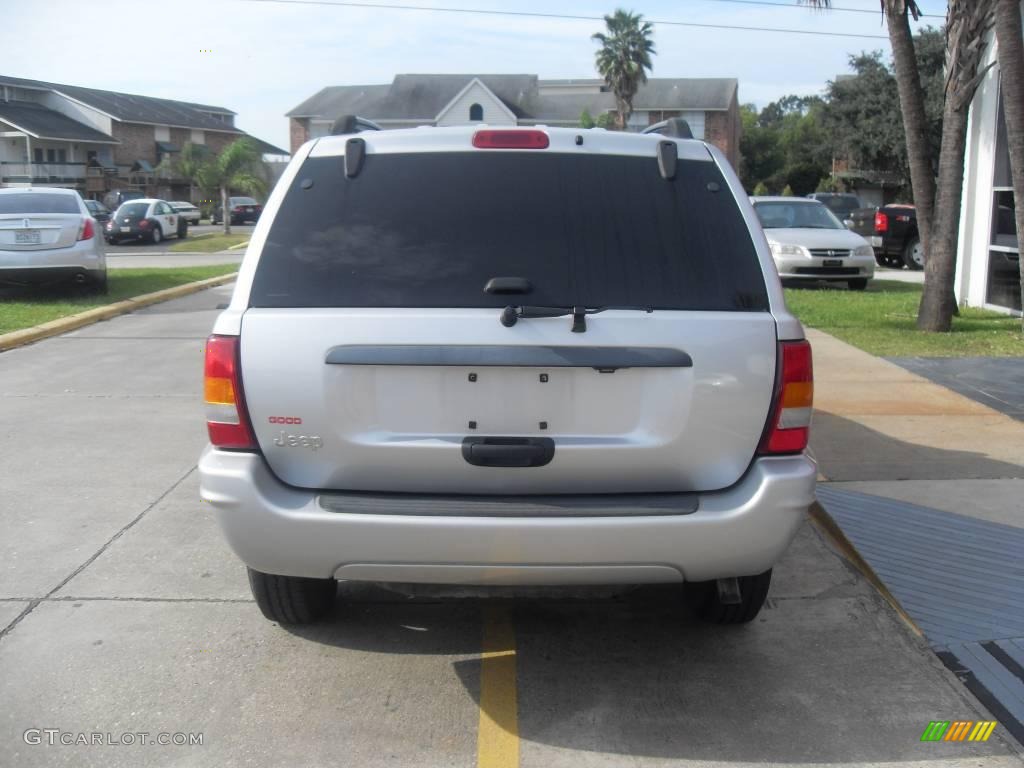 2004 Grand Cherokee Laredo - Bright Silver Metallic / Dark Slate Gray photo #2