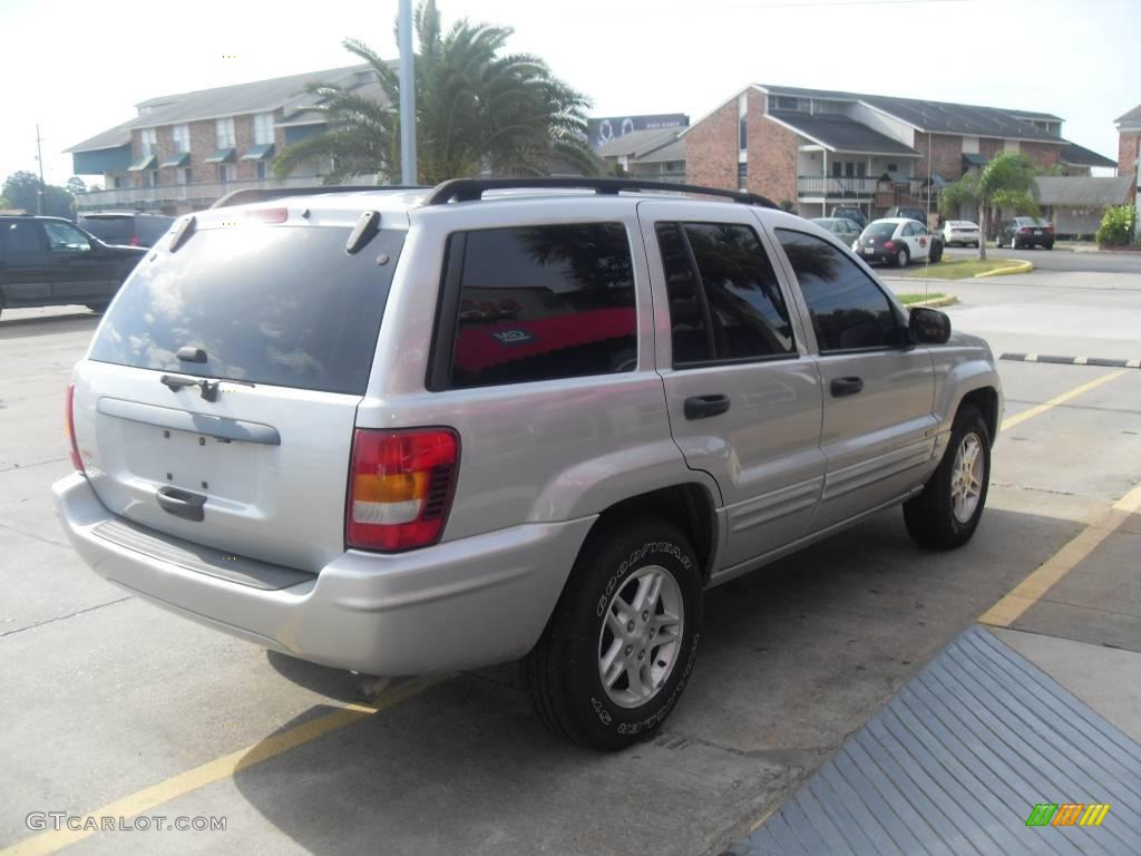 2004 Grand Cherokee Laredo - Bright Silver Metallic / Dark Slate Gray photo #4