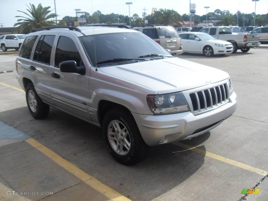 2004 Grand Cherokee Laredo - Bright Silver Metallic / Dark Slate Gray photo #5