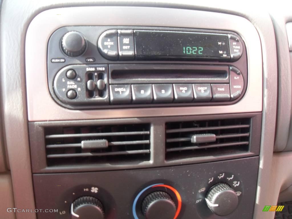 2004 Grand Cherokee Laredo - Bright Silver Metallic / Dark Slate Gray photo #15