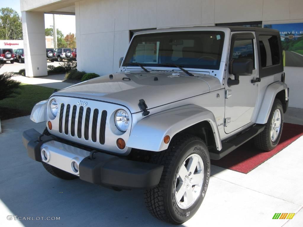 2008 Wrangler Sahara 4x4 - Bright Silver Metallic / Dark Slate Gray/Medium Slate Gray photo #1