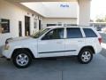 Stone White - Grand Cherokee Laredo Photo No. 2