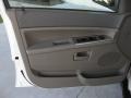 Stone White - Grand Cherokee Laredo Photo No. 21