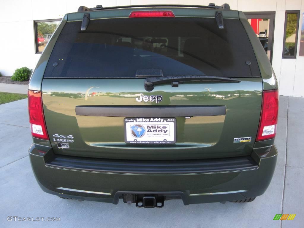 2008 Grand Cherokee Laredo 4x4 - Jeep Green Metallic / Khaki photo #4
