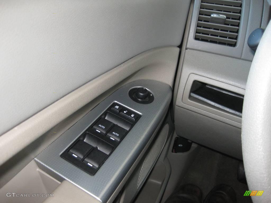 2008 Grand Cherokee Laredo 4x4 - Jeep Green Metallic / Khaki photo #21