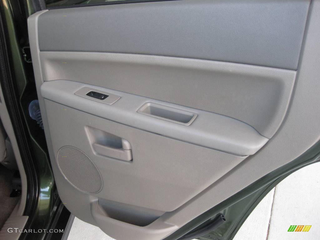 2008 Grand Cherokee Laredo 4x4 - Jeep Green Metallic / Khaki photo #30
