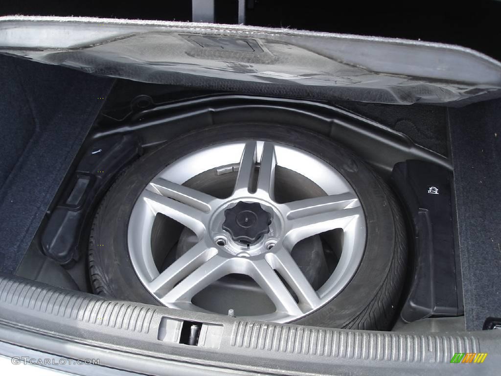 2008 A4 2.0T quattro Sedan - Brilliant Black / Black photo #35