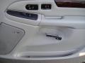 White Diamond - Escalade ESV AWD Photo No. 23