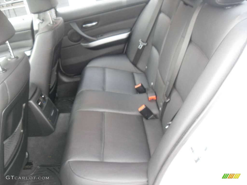 2006 3 Series 330i Sedan - Titanium Silver Metallic / Black photo #12