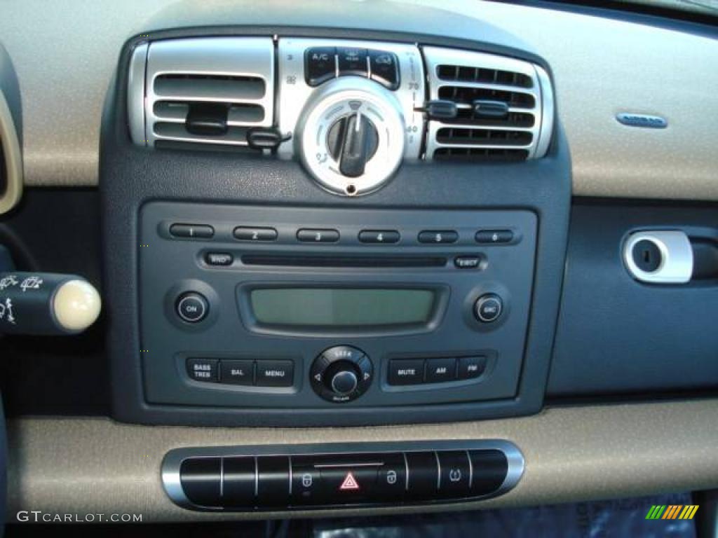 2008 fortwo passion coupe - Rally Red / Design Beige photo #13