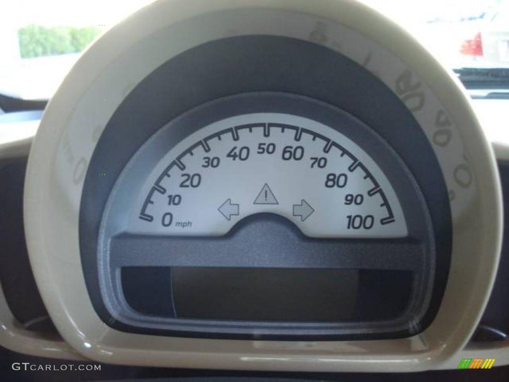 2008 fortwo passion coupe - Rally Red / Design Beige photo #16