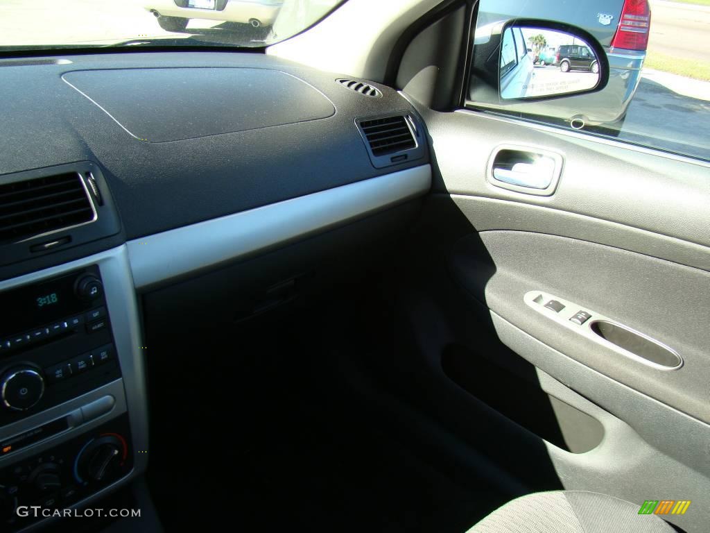 2009 Cobalt LT Sedan - Summit White / Ebony photo #11