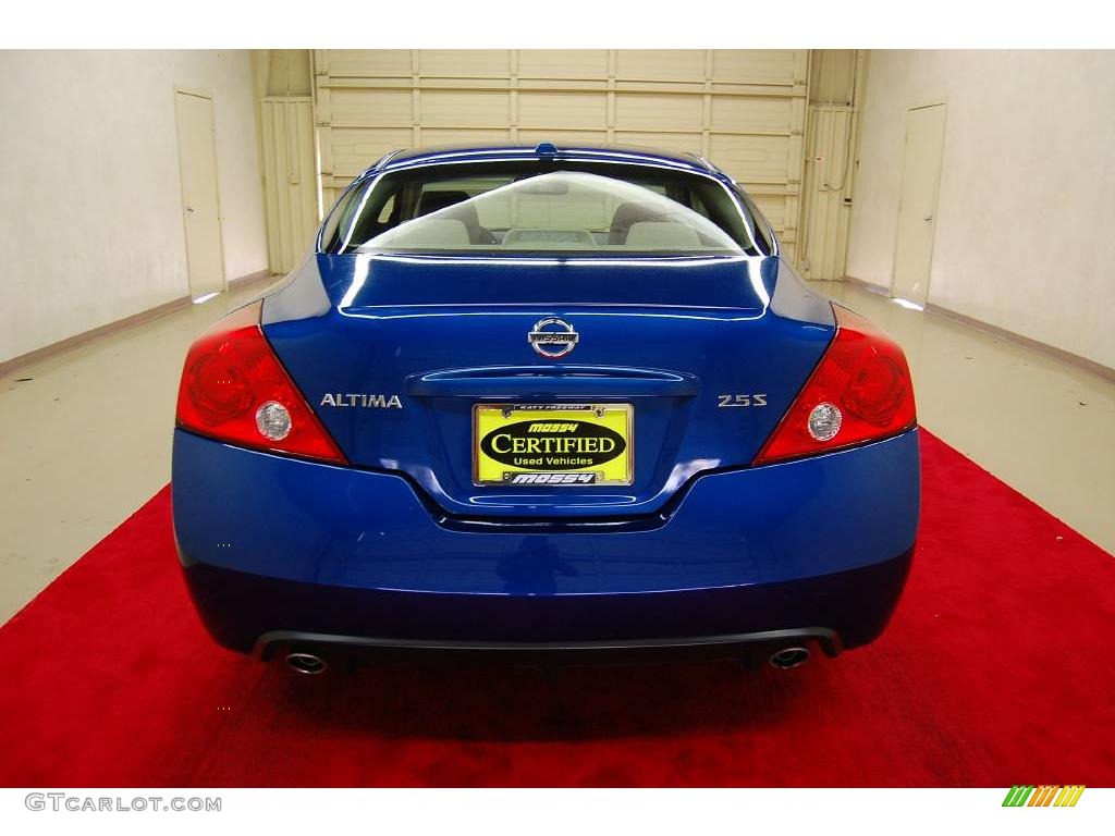2008 Altima 2.5 S Coupe - Azure Blue Metallic / Blond photo #8