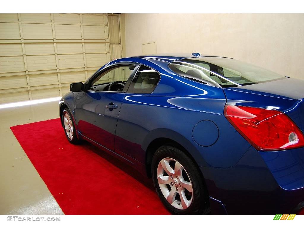 2008 Altima 2.5 S Coupe - Azure Blue Metallic / Blond photo #9