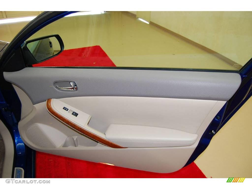 2008 Altima 2.5 S Coupe - Azure Blue Metallic / Blond photo #21