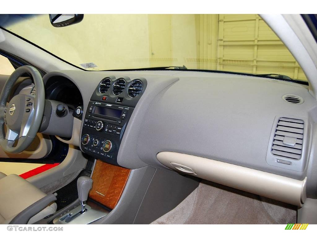 2008 Altima 2.5 S Coupe - Azure Blue Metallic / Blond photo #23