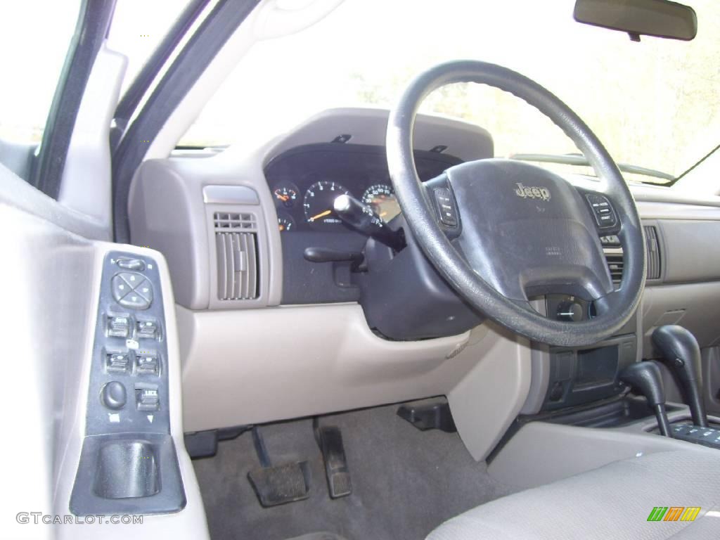 2004 Grand Cherokee Laredo 4x4 - Onyx Green Pearl / Dark Slate Gray photo #8