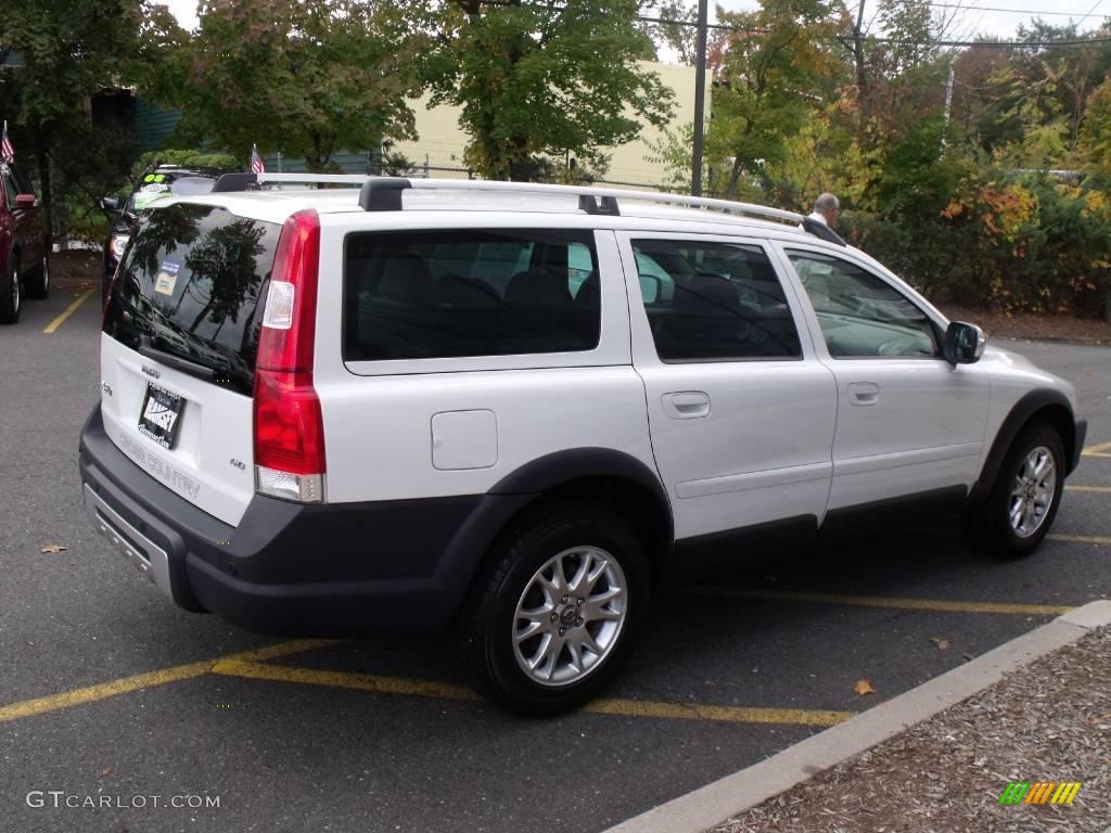 2001 V70 XC AWD - White / Taupe photo #6