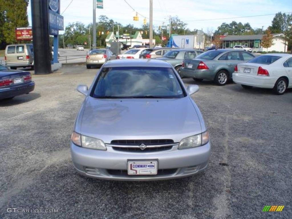 1999 Silver Metallic Nissan Altima GXE #20308558 Photo #2 | GTCarLot