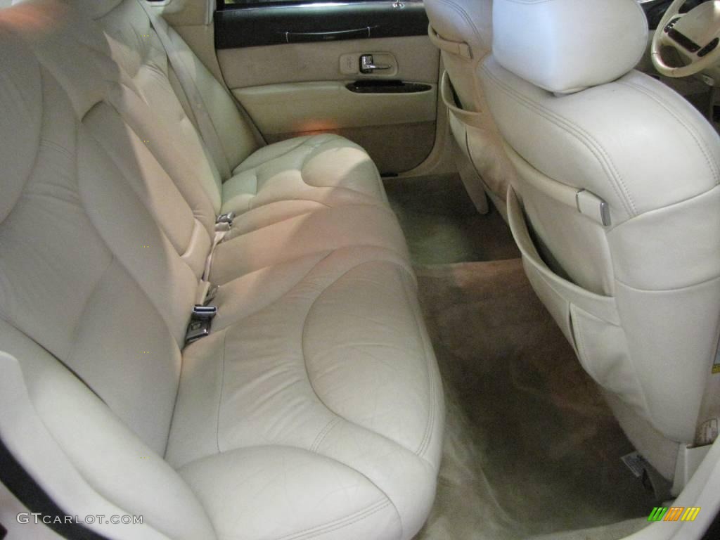 1995 Town Car Cartier - Ivory White Pearl / Tan photo #12