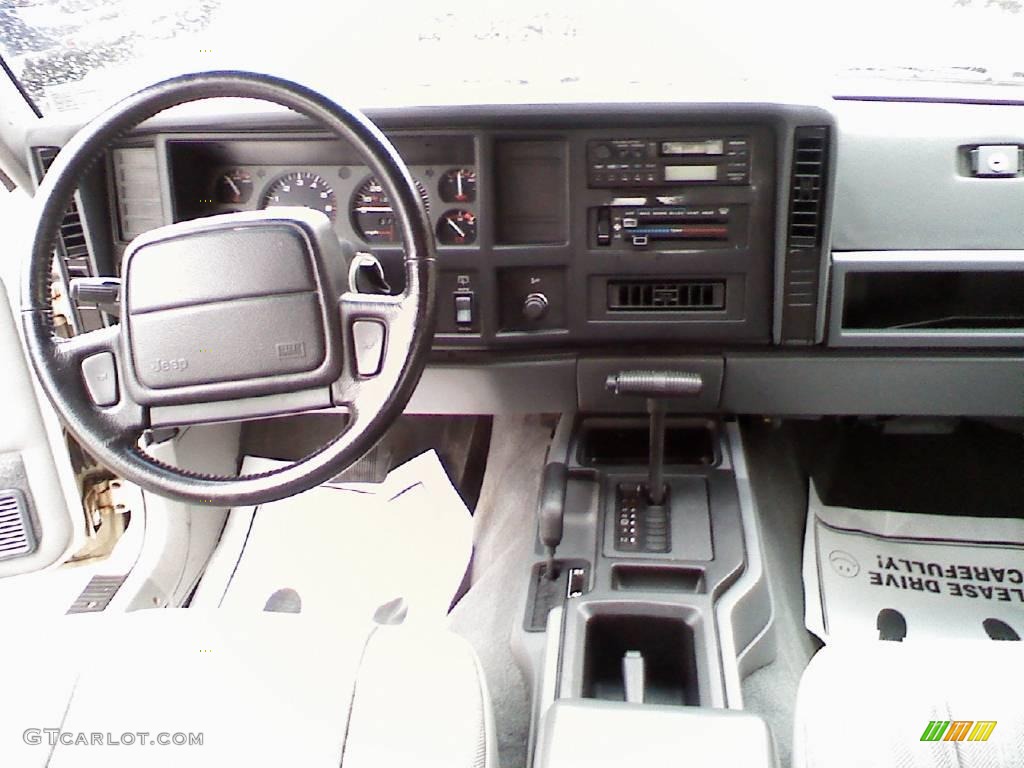 1996 Cherokee Sport 4WD - Stone White / Gray photo #7