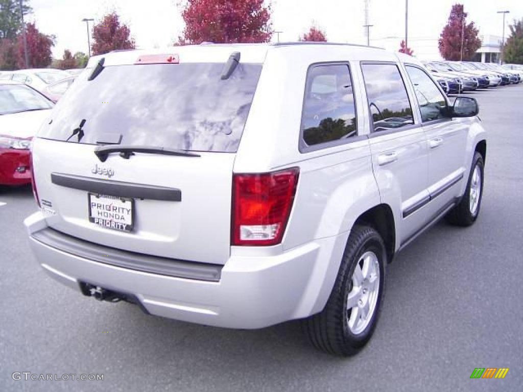 2008 Grand Cherokee Laredo - Bright Silver Metallic / Dark Slate Gray photo #4