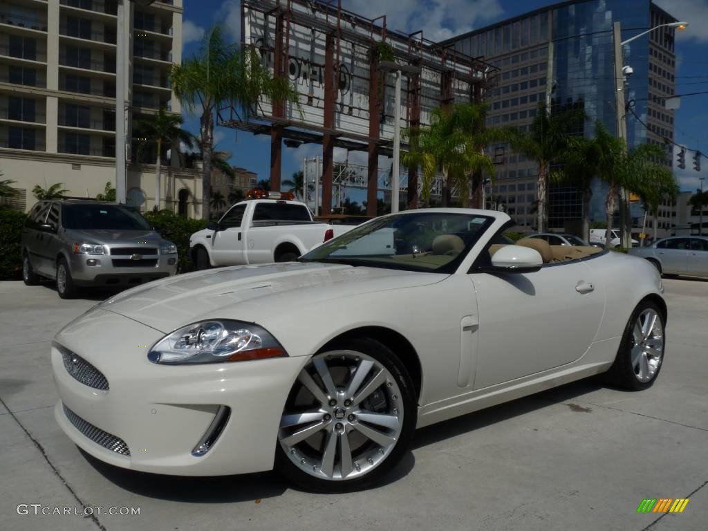 2010 XK XKR Convertible - Porcelain White / Caramel photo #7