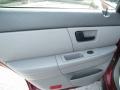 2006 Merlot Metallic Ford Taurus SE  photo #23