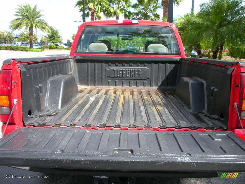 2000 Silverado 1500 LS Extended Cab - Victory Red / Graphite photo #24