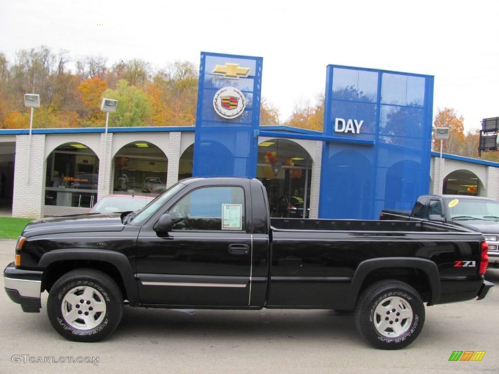 2006 Silverado 1500 Z71 Regular Cab 4x4 - Black / Dark Charcoal photo #2