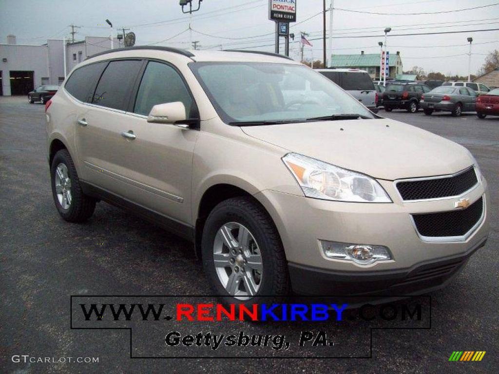 2010 Traverse LT - Gold Mist Metallic / Cashmere photo #1