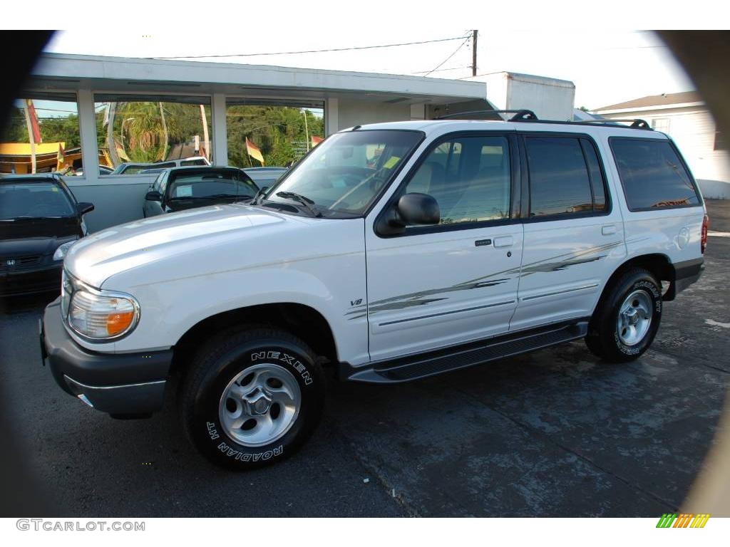 2001 Explorer XLT 4x4 - Oxford White / Medium Prairie Tan photo #3