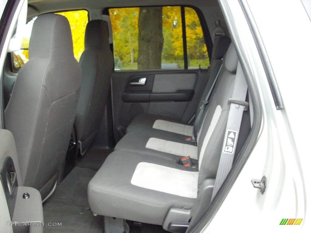 2003 Expedition XLT 4x4 - Silver Birch Metallic / Flint Grey photo #14