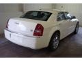 Cool Vanilla - 300 C HEMI AWD Photo No. 5