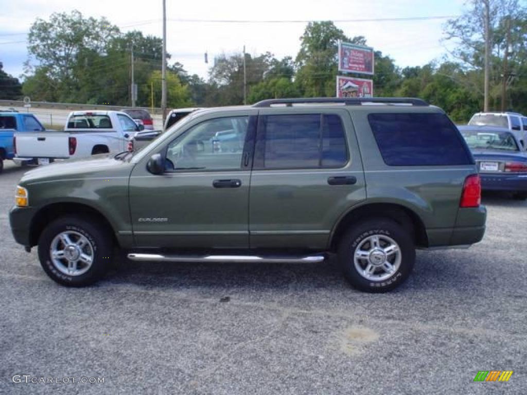 2004 Explorer XLT - Estate Green Metallic / Medium Parchment photo #8