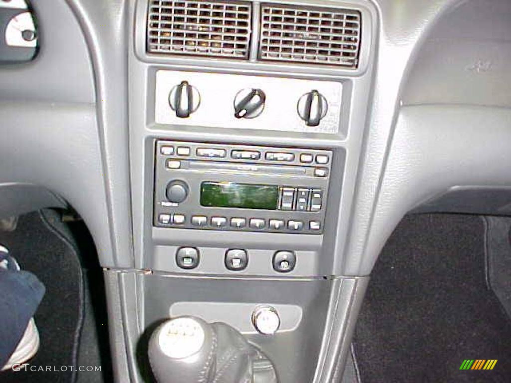 2004 Ford Mustang Cobra Coupe Controls Photos