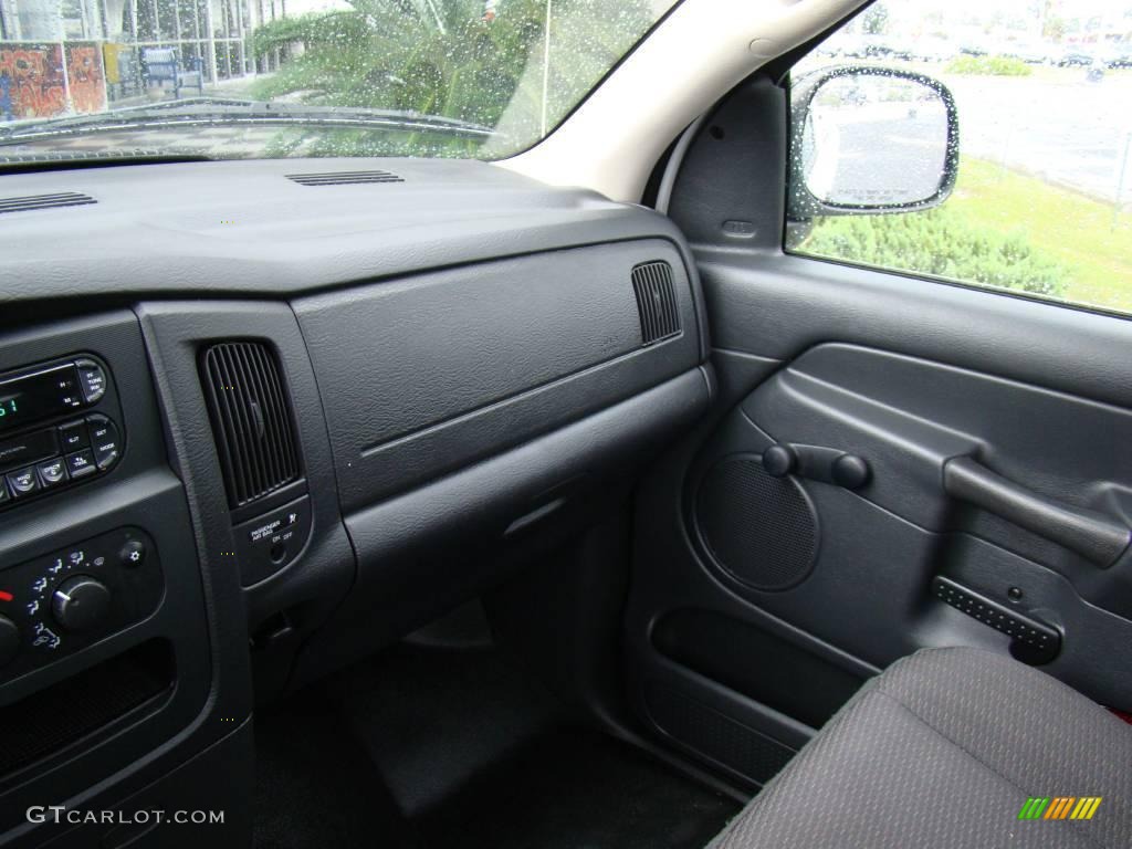 2004 Ram 1500 ST Regular Cab - Bright White / Dark Slate Gray photo #12
