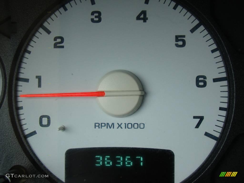 2004 Ram 1500 ST Regular Cab - Bright White / Dark Slate Gray photo #16